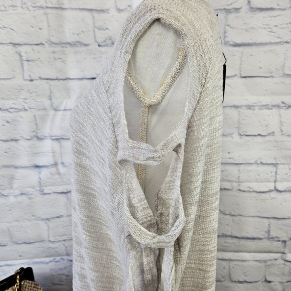 NWT Express Size S Gray Knit Cold Shoulder 3/4 Cutout Sleeve Tunic Top Round Hem - Picture 3 of 9